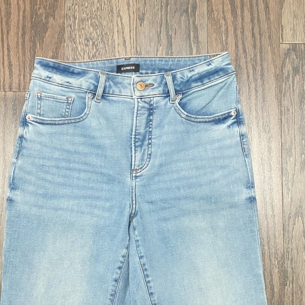 Express light Wash Blue Women's Jeans - Picture 5 of 11